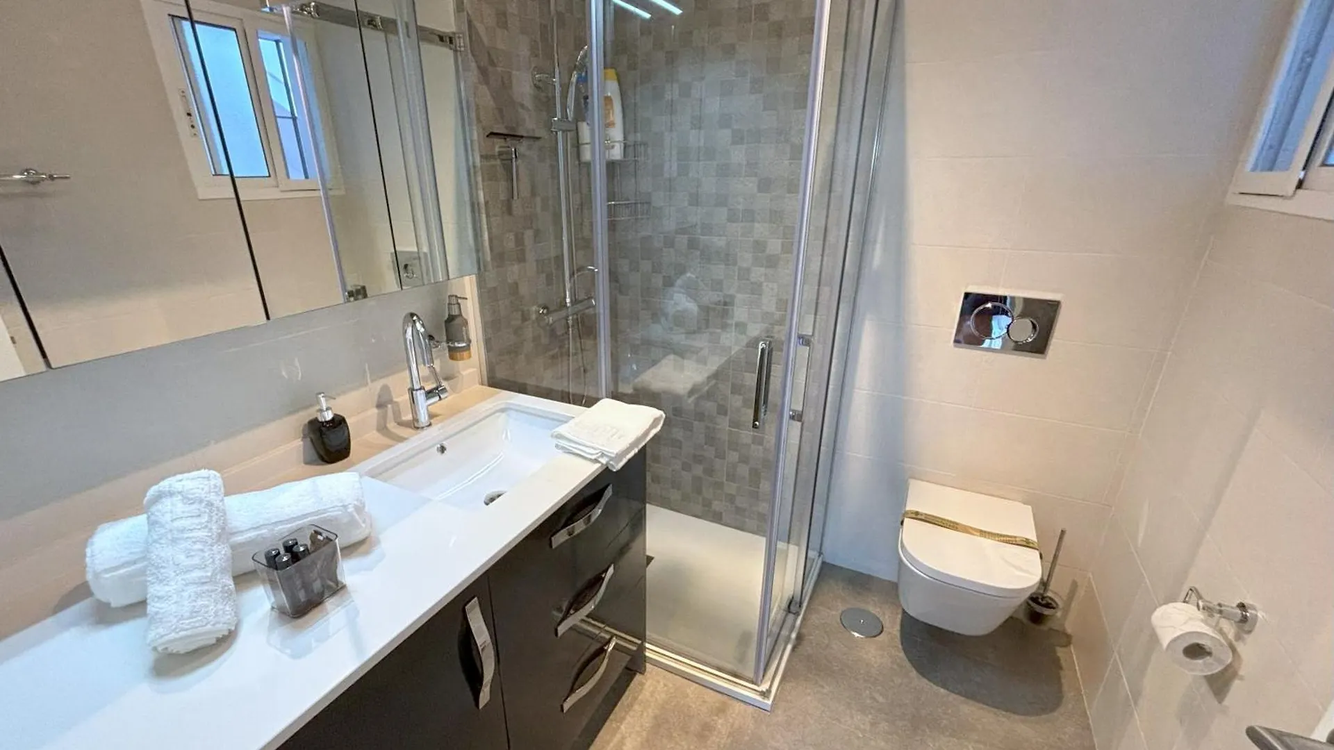 Holiday home Evans Realty Bb Adosado & Piscina & Tenis & Jardines Torrox